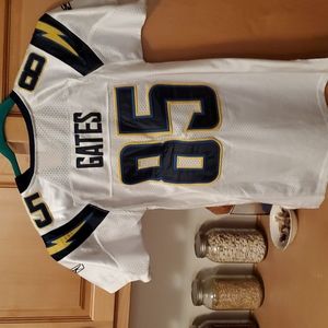 Antonio gates chargers jersey no.85 medium